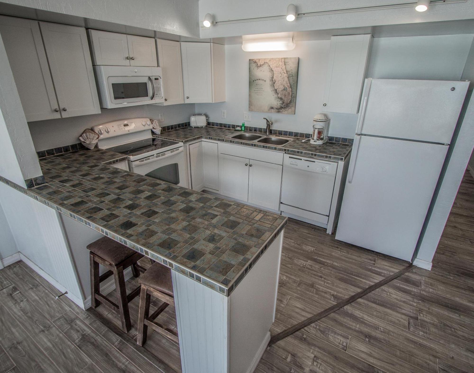 Ocean Club Apartment