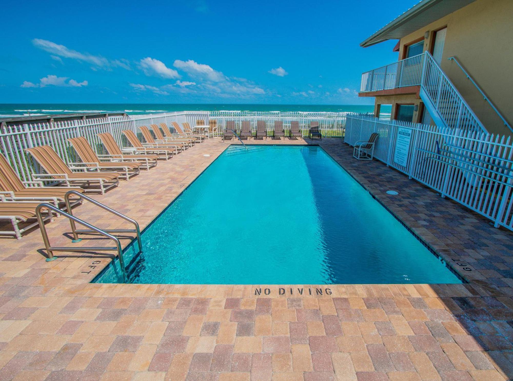Ocean Club Apartment