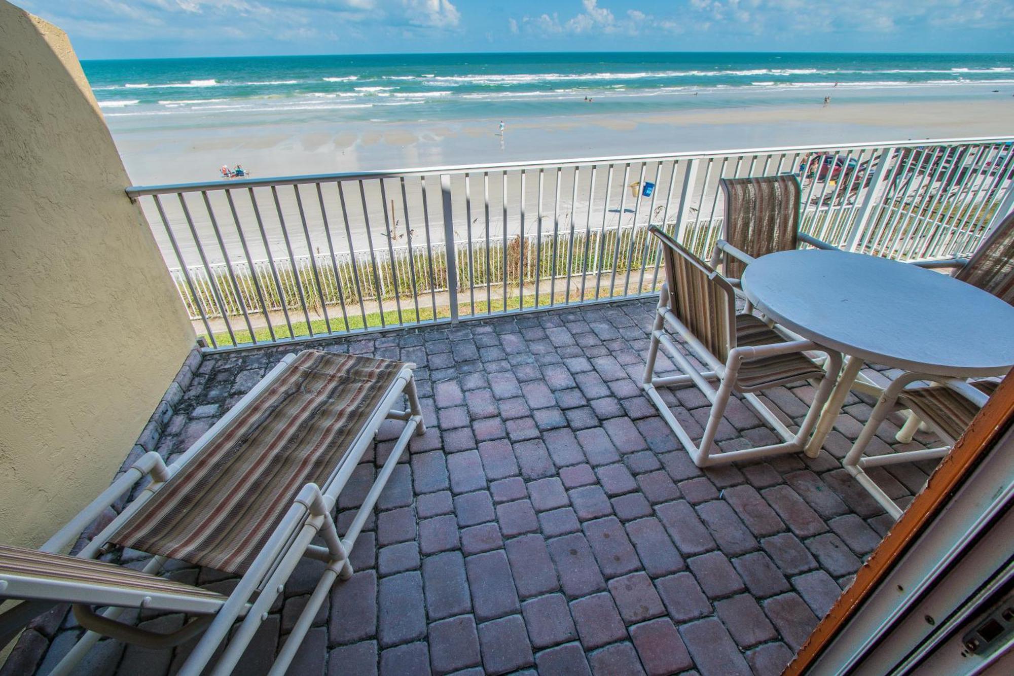 Ocean Club Apartment