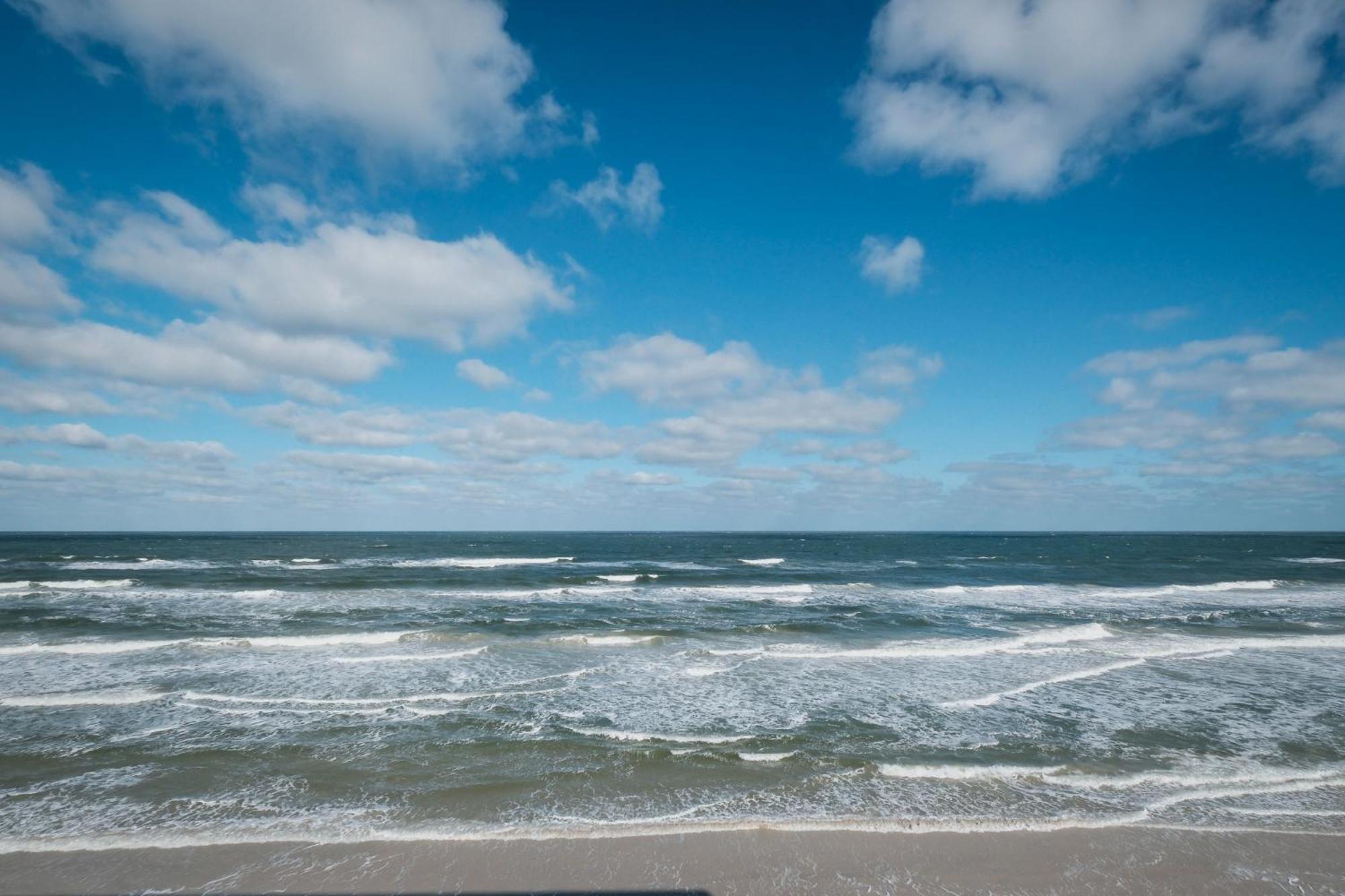Direct Oceanfront Condo, No-drive Beach, Great View From Private Balcony